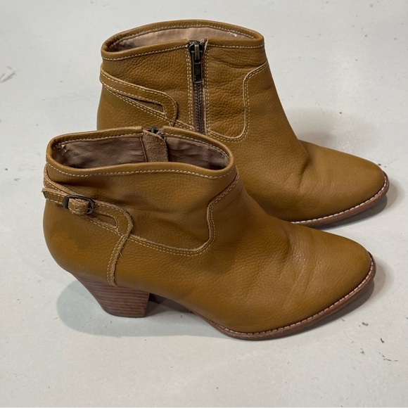 Splendid Tan Ankle Booties Western Style Zipper Closure leather Women’s Size 8 - Picture 1 of 9